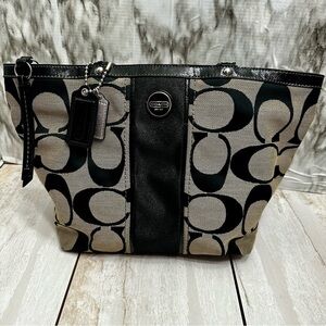 Coach Black and Cream Signature Tote Patent Leather Handles Trim Y2K  Classic
